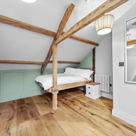 Tilly's Cosy Retreats - Nidd *